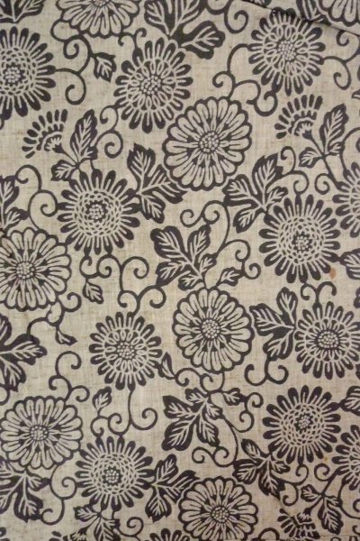 Photo3: O0711N Used Japanese kimono   Gray TSUMUGI pongee for women / Silk. Chinese flower,   (Grade B) (3)