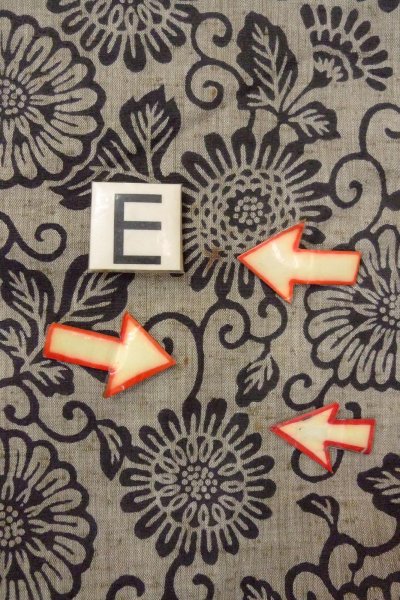 Photo18: O0711N Used Japanese kimono   Gray TSUMUGI pongee for women / Silk. Chinese flower,   (Grade B) (18)