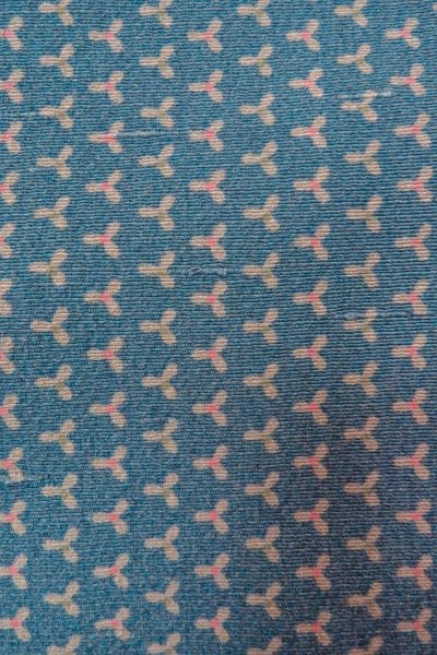 Photo7: O0711O Vintage Japanese kimono  Grayish Light Blue KOMON dyed for women / Silk. Geometrical pattern   (Grade B) (7)