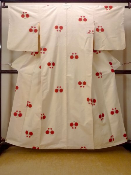 Photo1: O0711P Vintage Japanese kimono   Off White TSUMUGI pongee for women / Silk. Butterfly   (Grade C) (1)