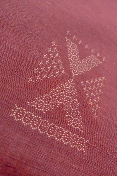 Photo9: O0711Q Used Japanese kimono  Pale Dark Red TSUMUGI pongee for women / Silk. Geometrical pattern   (Grade B) (9)