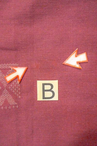 Photo15: O0711Q Used Japanese kimono  Pale Dark Red TSUMUGI pongee for women / Silk. Geometrical pattern   (Grade B) (15)