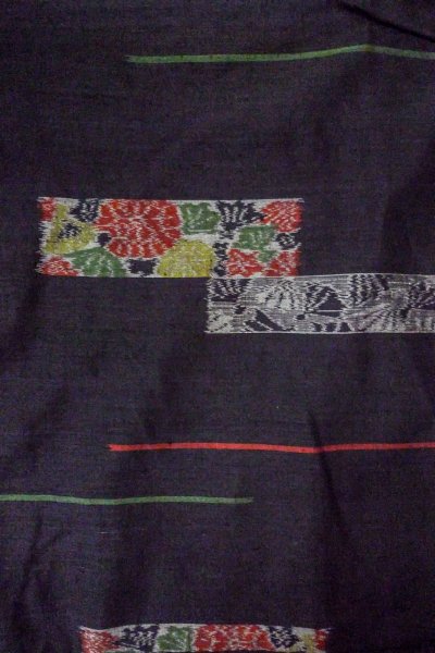 Photo3: O0711R Used Japanese kimono   Black TSUMUGI pongee for women / Silk. Flower,   (Grade B) (3)