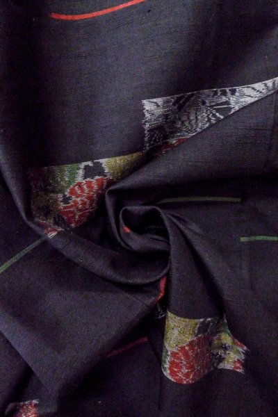 Photo11: O0711R Used Japanese kimono   Black TSUMUGI pongee for women / Silk. Flower,   (Grade B) (11)