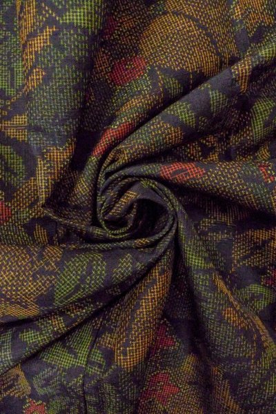 Photo11: O0711S Used Japanese kimono   Black TSUMUGI pongee for women / Silk. Flower, There is a hole.  (Grade D) (11)