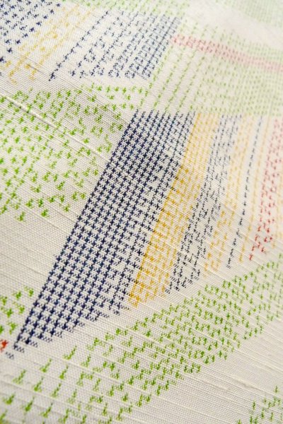 Photo8: O0711Z Used Japanese kimono  Pale Multi Color TSUMUGI pongee for women / Silk. Geometrical pattern   (Grade B) (8)