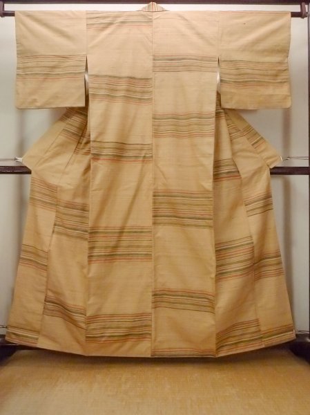 Photo1: O0712A Vintage Japanese kimono   Beige TSUMUGI pongee for women / Silk. Line More damages.  (Grade D) (1)