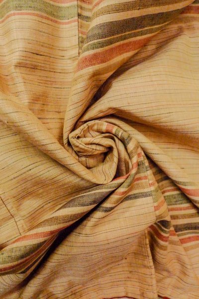 Photo8: O0712A Vintage Japanese kimono   Beige TSUMUGI pongee for women / Silk. Line More damages.  (Grade D) (8)