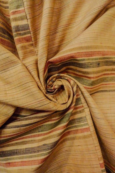 Photo9: O0712A Vintage Japanese kimono   Beige TSUMUGI pongee for women / Silk. Line More damages.  (Grade D) (9)