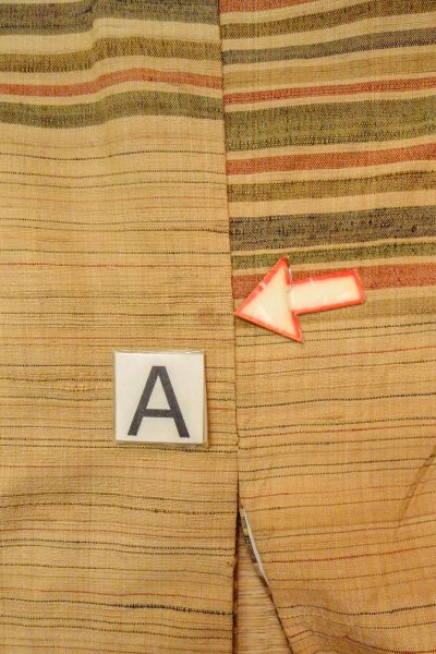 Photo11: O0712A Vintage Japanese kimono   Beige TSUMUGI pongee for women / Silk. Line More damages.  (Grade D) (11)