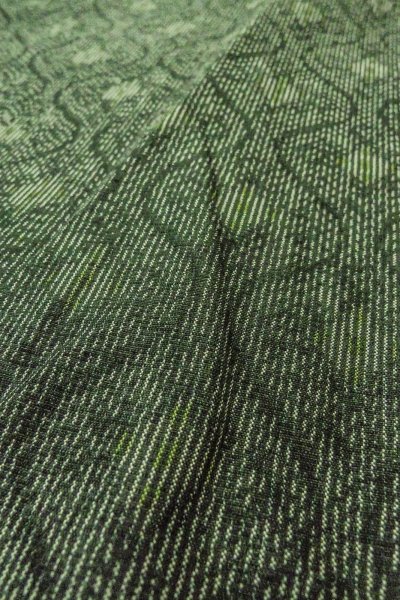 Photo5: O0718A Vintage Japanese kimono  Dark Green TSUMUGI pongee for women / Silk. Curved lines,   (Grade B) (5)