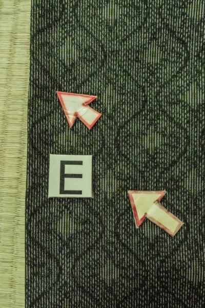 Photo13: O0718A Vintage Japanese kimono  Dark Green TSUMUGI pongee for women / Silk. Curved lines,   (Grade B) (13)