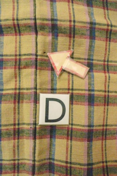 Photo17: O0718B Vintage Japanese kimono   Beige TSUMUGI pongee for women / Silk. Plaid Checks   (Grade D) (17)