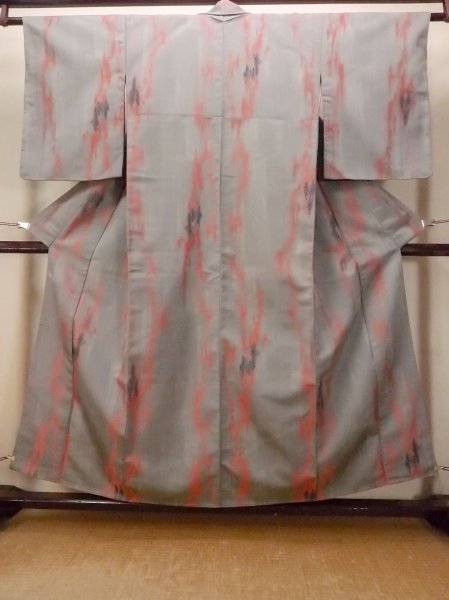 Photo1: O0718G Vintage Japanese kimono   Gray ORI woven for women / Silk. Gradation,   (Grade C) (1)
