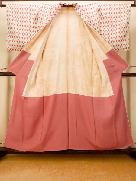 Photo2: O0718L Vintage Japanese kimono   White ORI woven for women / Silk. Geometrical pattern,   (Grade B) (2)