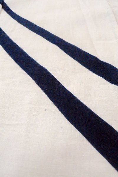 Photo8: O0718U Vintage Japanese kimono   White YUKATA summer(made in Japan) for women / Cotton. Line "Eba-pattern"  (Grade C) (8)