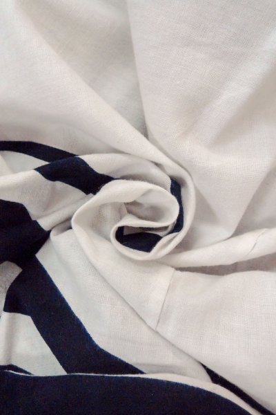 Photo12: O0718U Vintage Japanese kimono   White YUKATA summer(made in Japan) for women / Cotton. Line "Eba-pattern"  (Grade C) (12)