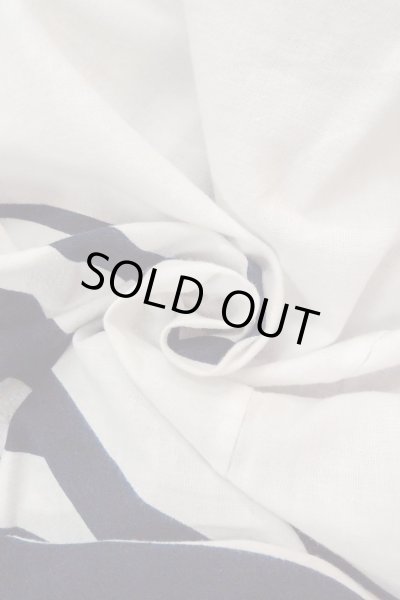 Photo12: O0718U Vintage Japanese kimono   White YUKATA summer(made in Japan) for women / Cotton. Line "Eba-pattern"  (Grade C) (12)