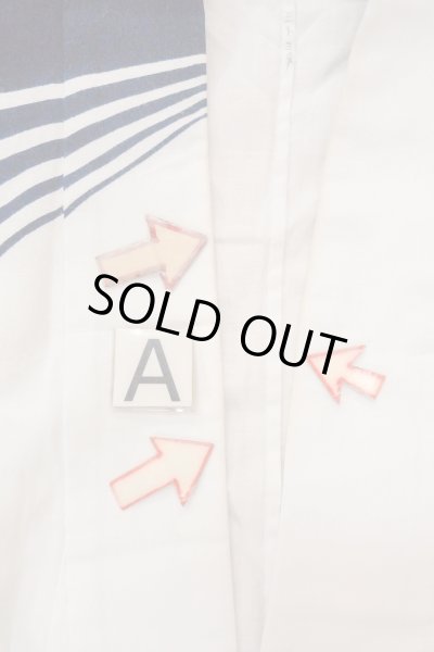 Photo14: O0718U Vintage Japanese kimono   White YUKATA summer(made in Japan) for women / Cotton. Line "Eba-pattern"  (Grade C) (14)