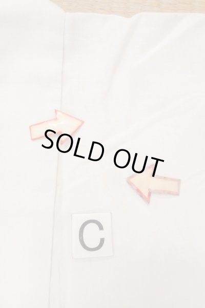 Photo16: O0718U Vintage Japanese kimono   White YUKATA summer(made in Japan) for women / Cotton. Line "Eba-pattern"  (Grade C) (16)