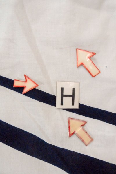 Photo21: O0718U Vintage Japanese kimono   White YUKATA summer(made in Japan) for women / Cotton. Line "Eba-pattern"  (Grade C) (21)