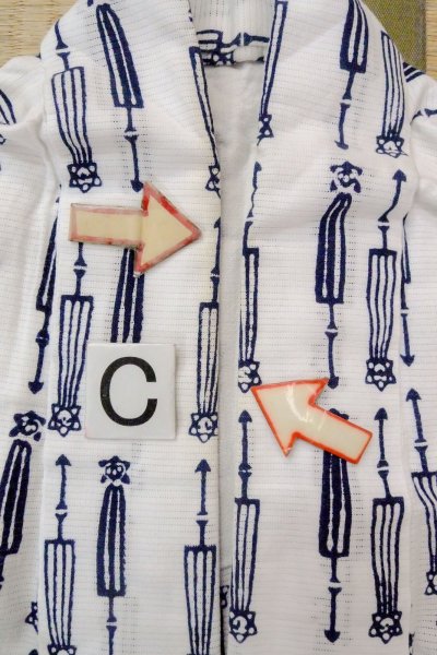 Photo16: O0718X Vintage Japanese kimono   White YUKATA summer(made in Japan) for women / Cotton. Abstract pattern Japanese traditional umbrella pattern.  (Grade C) (16)