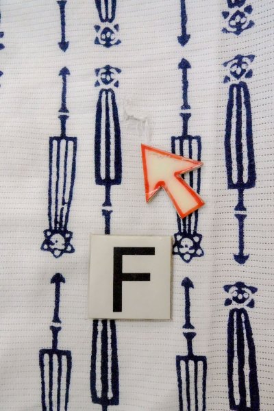 Photo19: O0718X Vintage Japanese kimono   White YUKATA summer(made in Japan) for women / Cotton. Abstract pattern Japanese traditional umbrella pattern.  (Grade C) (19)