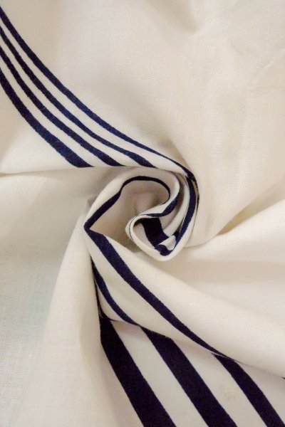 Photo11: O0718Z Vintage Japanese kimono   White YUKATA summer(made in Japan) for women / Cotton. Line, "Eba-pattern"  (Grade C) (11)