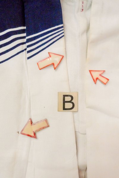 Photo15: O0718Z Vintage Japanese kimono   White YUKATA summer(made in Japan) for women / Cotton. Line, "Eba-pattern"  (Grade C) (15)