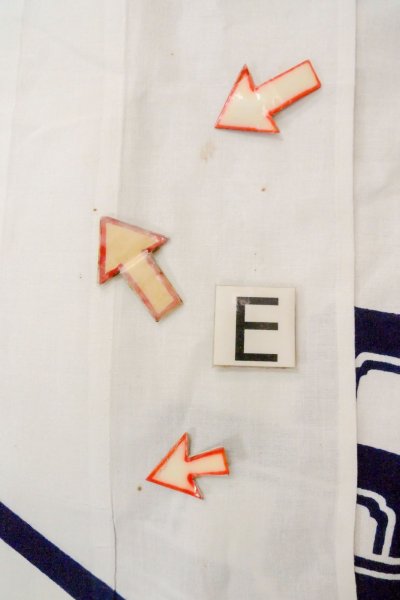 Photo18: O0718Z Vintage Japanese kimono   White YUKATA summer(made in Japan) for women / Cotton. Line, "Eba-pattern"  (Grade C) (18)