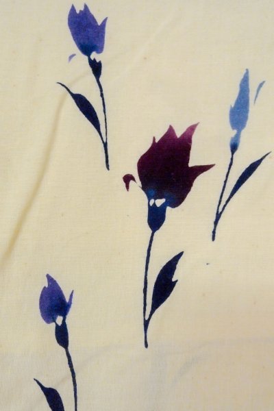 Photo6: O0719A Vintage Japanese kimono   Ivory Pour Dyed Yukata for women / Cotton. Flower   (Grade D) (6)