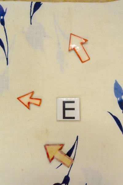 Photo18: O0719A Vintage Japanese kimono   Ivory Pour Dyed Yukata for women / Cotton. Flower   (Grade D) (18)