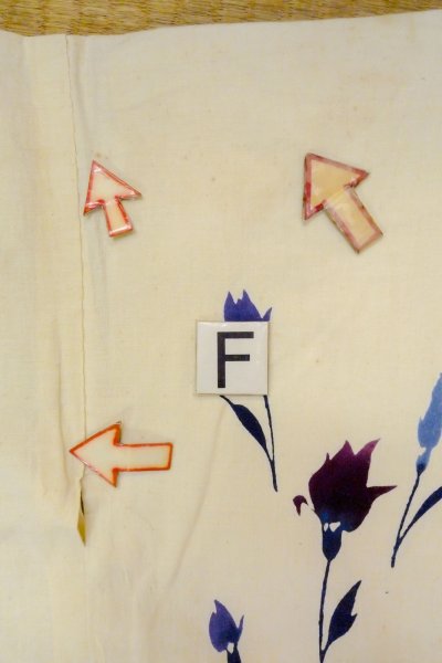 Photo19: O0719A Vintage Japanese kimono   Ivory Pour Dyed Yukata for women / Cotton. Flower   (Grade D) (19)