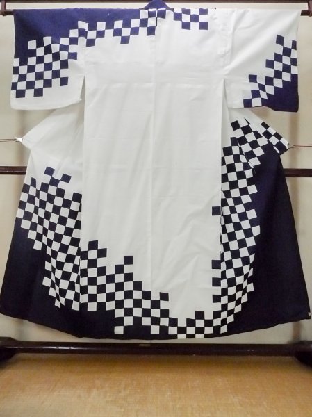 Photo1: O0719B Vintage Japanese kimono   White YUKATA summer(made in Japan) for women / Cotton. Quadrangle   (Grade C) (1)