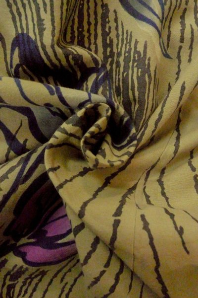 Photo11: O0719C Vintage Japanese kimono  Grayish Olive Pour Dyed Yukata for women / Cotton. Flower,   (Grade B) (11)