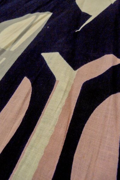 Photo8: O0719D Vintage Japanese kimono   Indigo Blue YUKATA summer(made in Japan) for women / Cotton/hemp Abstract pattern   (Grade C) (8)