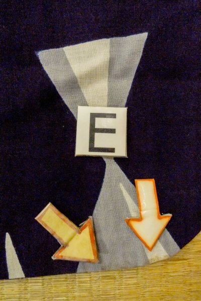 Photo16: O0719D Vintage Japanese kimono   Indigo Blue YUKATA summer(made in Japan) for women / Cotton/hemp Abstract pattern   (Grade C) (16)