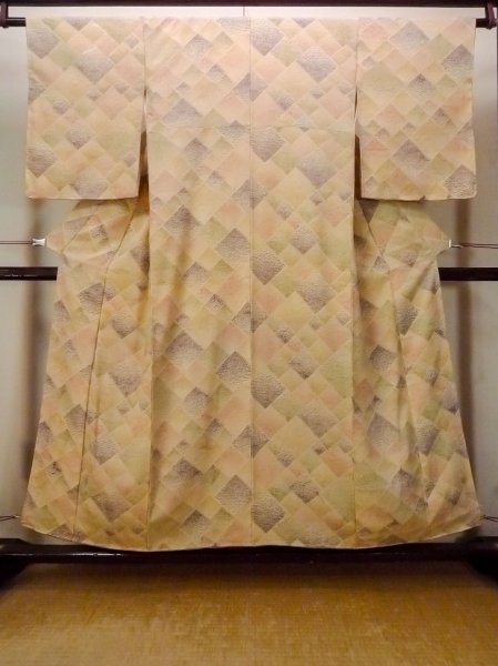 Photo1: Mint O0805C Vintage Japanese kimono   Beige KOMON dyed for women / Silk. Grass,   (Grade A) (1)
