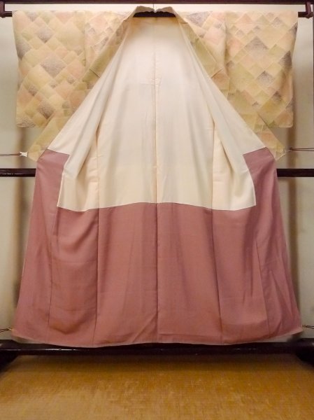 Photo2: Mint O0805C Vintage Japanese kimono   Beige KOMON dyed for women / Silk. Grass,   (Grade A) (2)