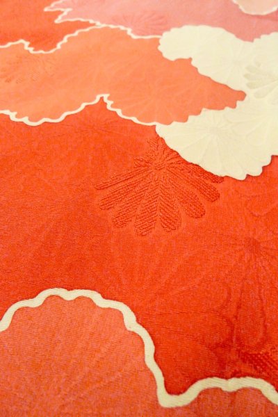 Photo8: O0805E Vintage Japanese kimono   Ivory HAORI short jacket for women / Silk. Cloud   (Grade B) (8)