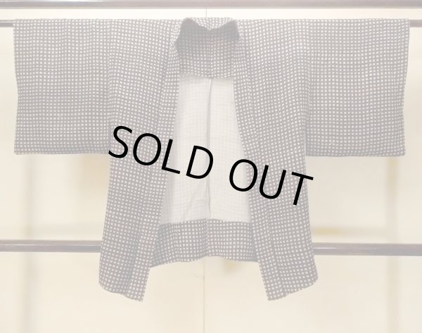 Photo2: O0805G Vintage Japanese kimono   Black HAORI short jacket for women / Silk. Plaid Checks   (Grade C) (2)