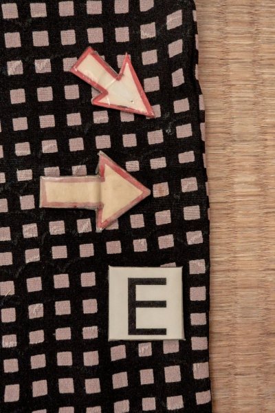 Photo18: O0805G Vintage Japanese kimono   Black HAORI short jacket for women / Silk. Plaid Checks   (Grade C) (18)