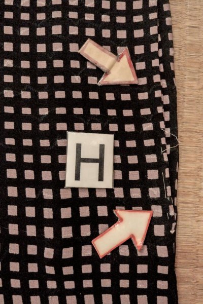 Photo21: O0805G Vintage Japanese kimono   Black HAORI short jacket for women / Silk. Plaid Checks   (Grade C) (21)