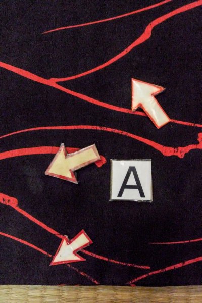 Photo14: O0805I Vintage Japanese kimono   Black HAORI short jacket for women / Synthetic. Abstract pattern   (Grade B) (14)