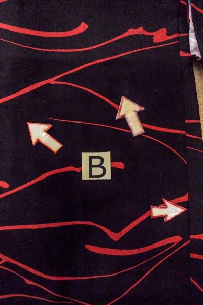 Photo15: O0805I Vintage Japanese kimono   Black HAORI short jacket for women / Synthetic. Abstract pattern   (Grade B) (15)