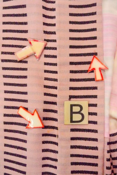 Photo15: O0805L Vintage Japanese kimono  Grayish Pink HAORI short jacket for women / Silk. Stripes   (Grade C) (15)