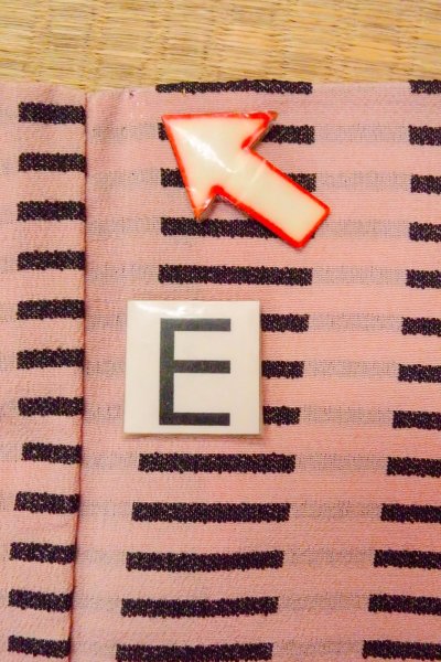 Photo18: O0805L Vintage Japanese kimono  Grayish Pink HAORI short jacket for women / Silk. Stripes   (Grade C) (18)