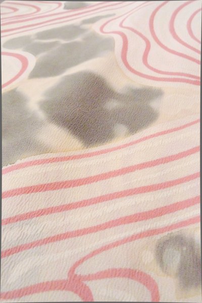 Photo8: O0805N Vintage Japanese kimono   Off White HAORI short jacket for women / Silk. Stream,   (Grade C) (8)