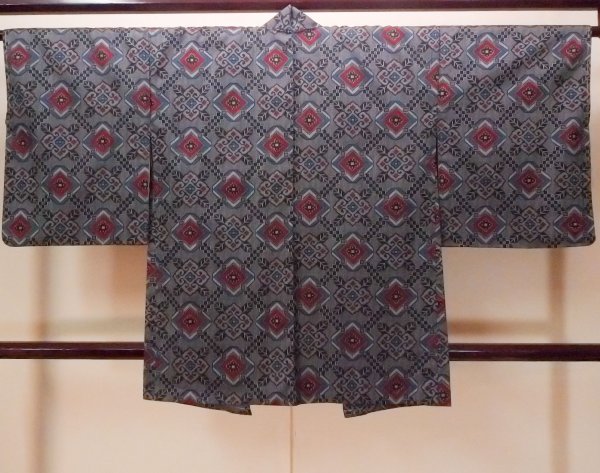 Photo2: Mint O0805P Vintage Japanese kimono   Gray HAORI short jacket for women / Silk. Flower,   (Grade A) (2)