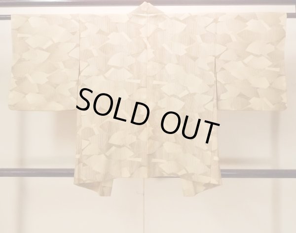 Photo3: O0805Q Vintage Japanese kimono   Beige HAORI short jacket for women / Silk. Folding fan, There is repair part.  (Grade C) (3)